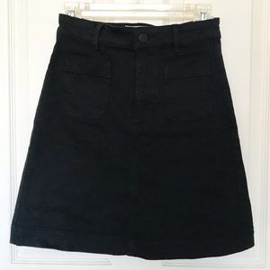 Everlane Patch Pocket Skirt // Size 00 (Runs Big)